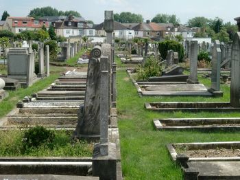 Willesden Liberal Cemetery - War Graves